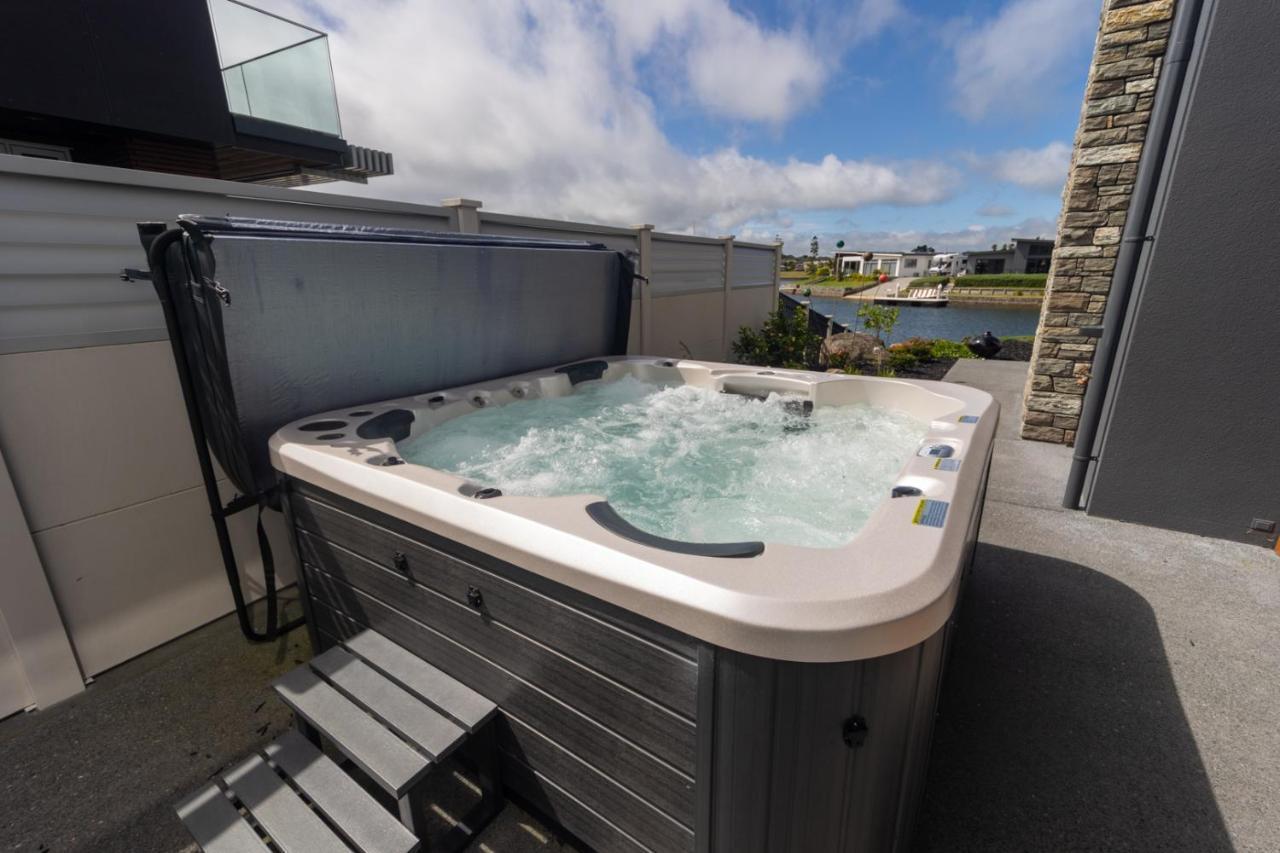 One Tree Point Marsden Cove Canal Haven With Spa Pool מראה חיצוני תמונה